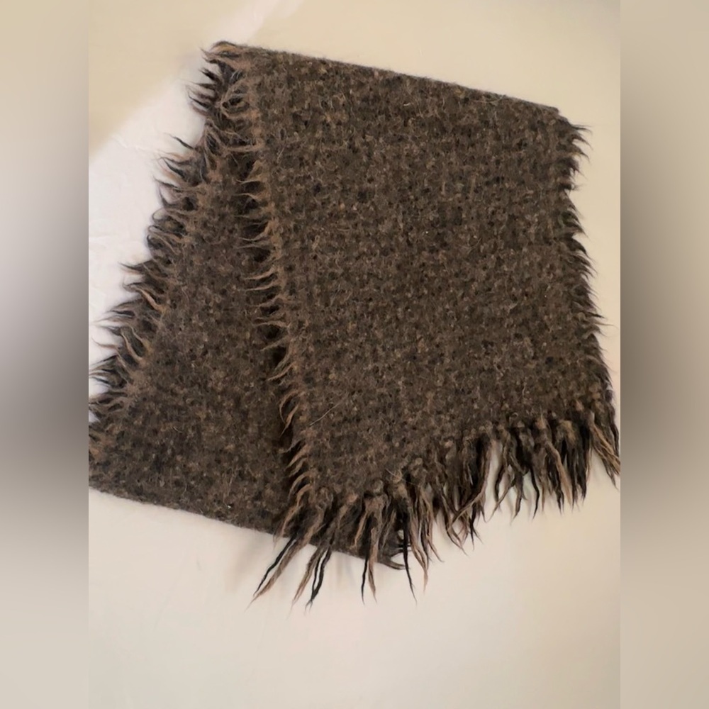 1990s J. Peterman Co. Shaggy Wool Scarf – Rustic Brown Fringe - Picture 4 of 5
